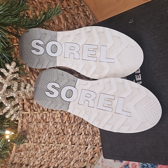 Sorel out n about III canvas waterproof sneakers 7.5 - Picture 3 of 6
